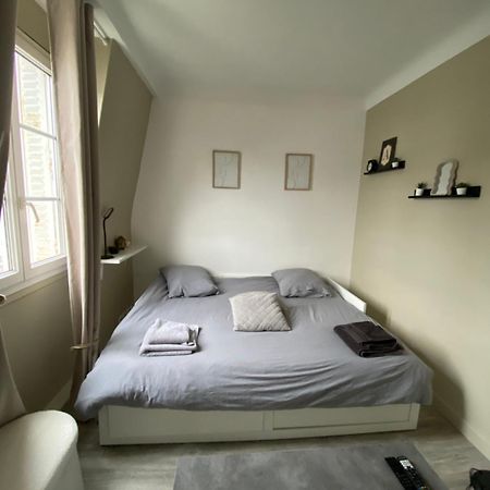 Appartement Vue Tour Eiffel Ligne 14 A Cote De Paris Gentilly Dış mekan fotoğraf