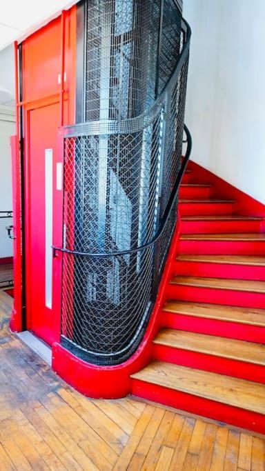 Appartement Vue Tour Eiffel Ligne 14 A Cote De Paris Gentilly Dış mekan fotoğraf