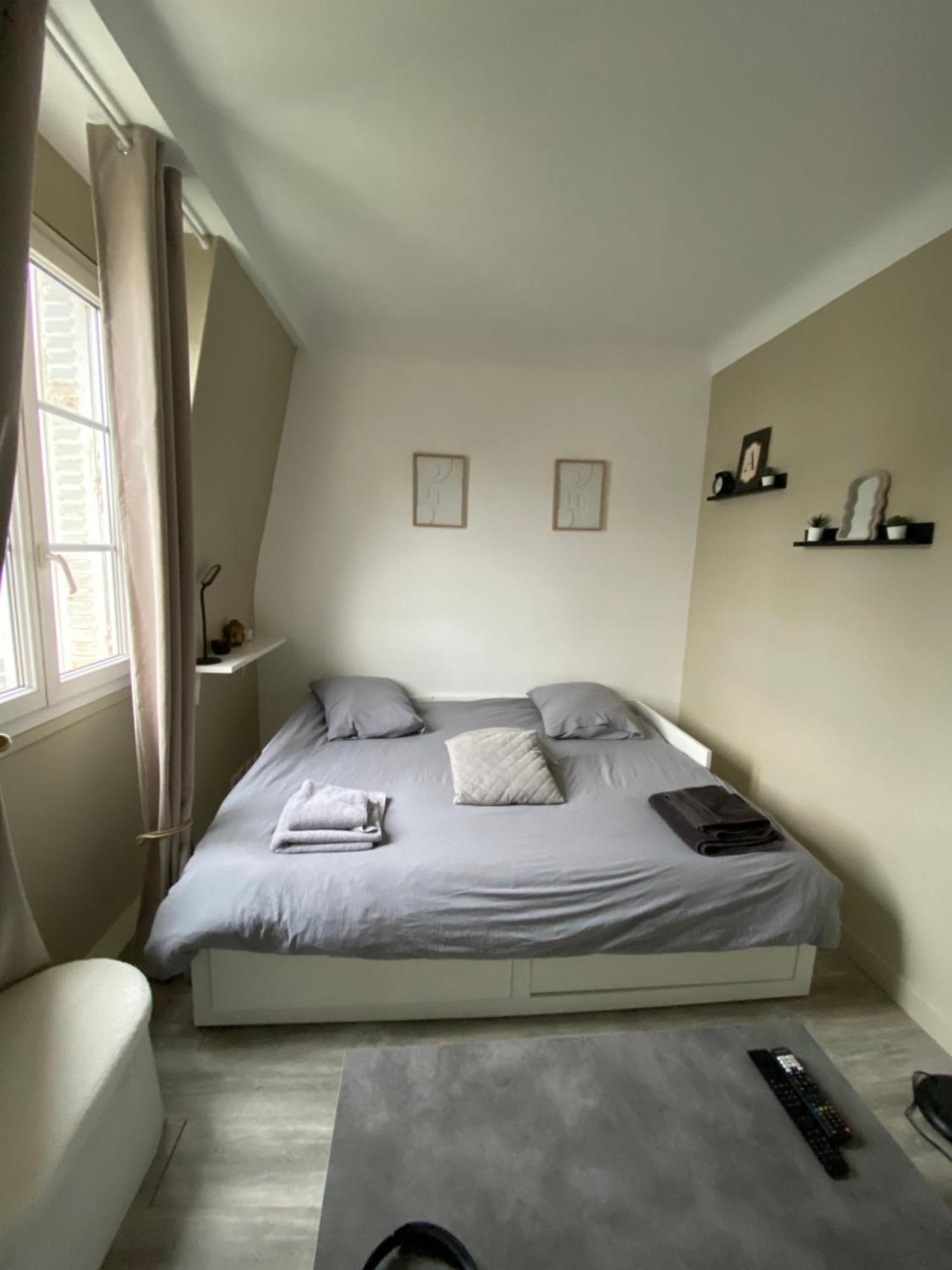 Appartement Vue Tour Eiffel Ligne 14 A Cote De Paris Gentilly Dış mekan fotoğraf