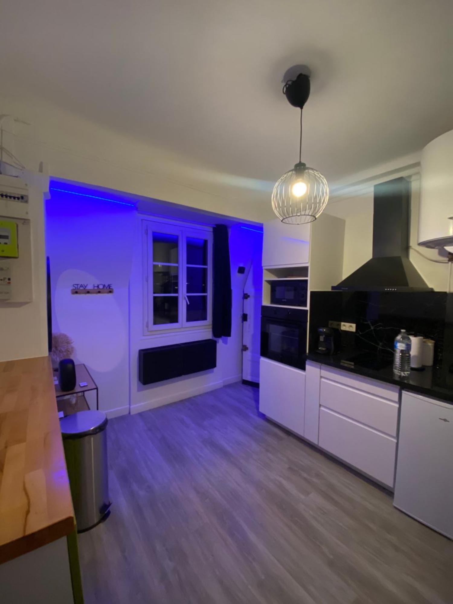 Appartement Vue Tour Eiffel Ligne 14 A Cote De Paris Gentilly Dış mekan fotoğraf